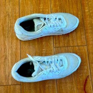 Selling shoes in size 12 and hats for most people. Interested?